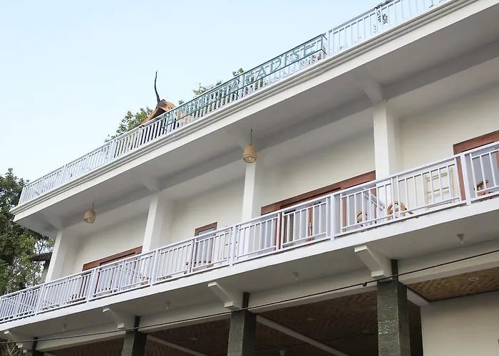 巴厘岛艾湄天堂瓦荣旅馆 招待所 2*
